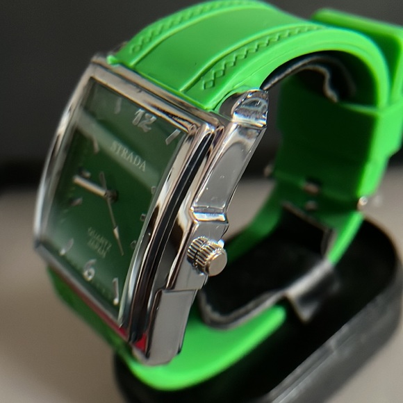 Strada Large Face Japanese Movement Quartz Watch - NOS - Picture 12 of 16